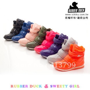 Rubber-duck-rubber-duck-snow-boots-jogging-shoes-multi-color-sport-shoes-lovely-Ladies-boots-of.jpg