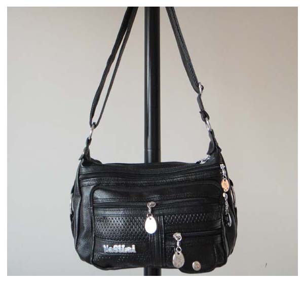 wholesale Lady Messenger material PU size 32cm x 19cm two different colors shoulder straps Packing 1pcs