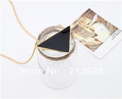 Min order $10(Mix order) Fashion Small triangle Necklace free shipping(China (Mainland))