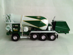 First Gear 2974 1:34 Scale FRONT WITH UZ10 DISCHARGE Mixer(China (Mainland))