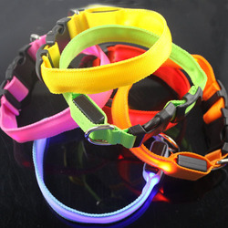 NEW Dog Night Safety Collar LED Light-up LED Nylon Pet Flashing Glow in the Dark SL00247 drop shipping(China (Mainland))