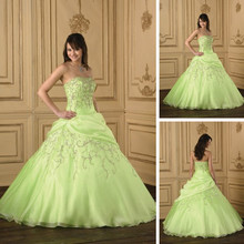 Customized Sliver Embroider And Beading Ball Gown Sweetheart Overlay Limi Quinceanera Dresses