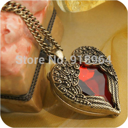 A111 Free Shipping! Min Order $12 Vintage Jewelry Women Wings Multi Facet Red Stone Heart Pendant Necklace(China (Mainland))