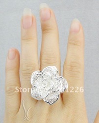 R19 Wholesale Nice silver plated copper Perfect Flower ring fit ladies.Factory price~TOP quality.Free shipping(China (Mainland))