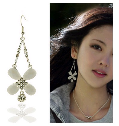 Free shipping Star design white long earrings yingou no pierced ear clip invisible(China (Mainland))