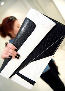 Fashion vintage briefcase serpentine pattern day clutch color block decoration color block clutch envelope bag women's handbag(China (Mainland))