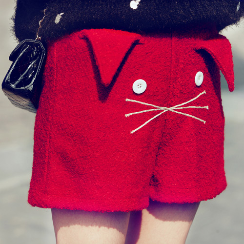 Autumn and winter real pictures model with lovely button cat ears woolen casual pants solid color shorts red all-match(China (Mainland))