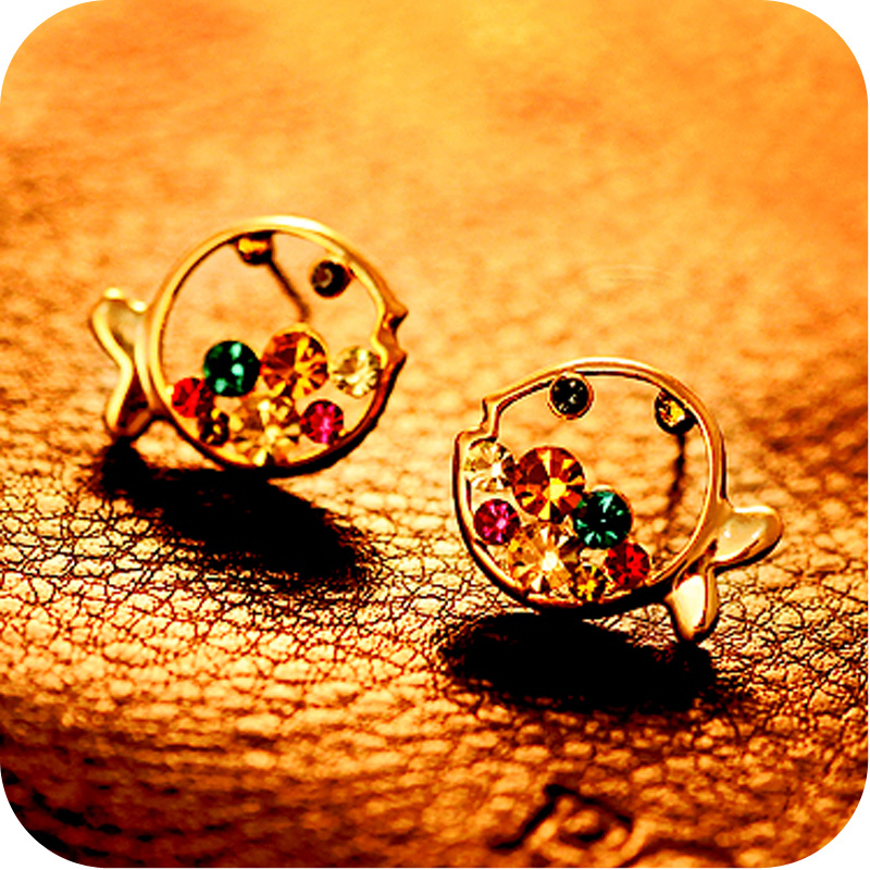 Cuicanduomu oe0043 l diamond rhinestone sparkling diamond cutout stud earring dollarfish princess earrings 3g(China (Mainland))