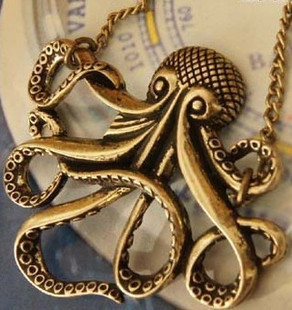 2015 hot Fashion Jewelry Caribbean Octopus Vintage Retro Long Octopus Necklace A0030