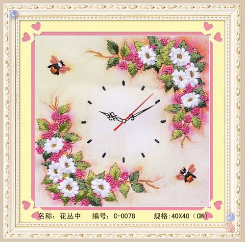 أحلى ساعات حائط مطرزة بشرائط