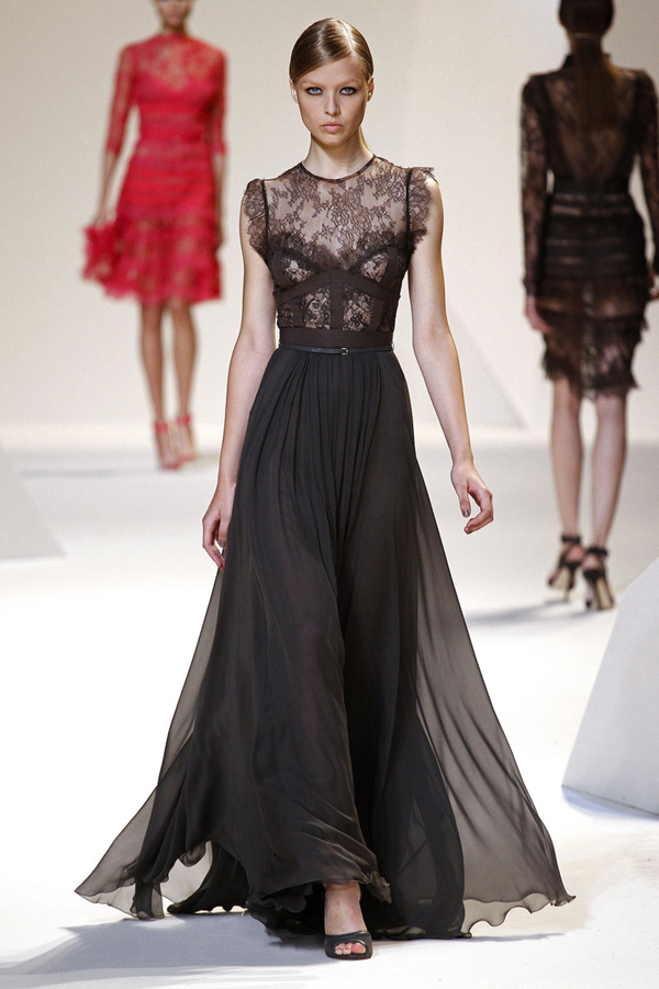 Black lace dress designer