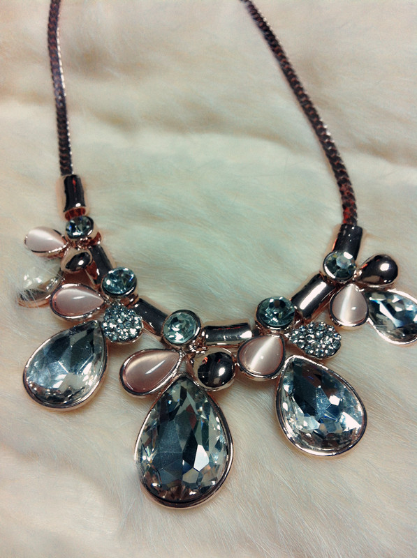 order 1 piece Fashion magazine short design necklace fashion jewelry ...