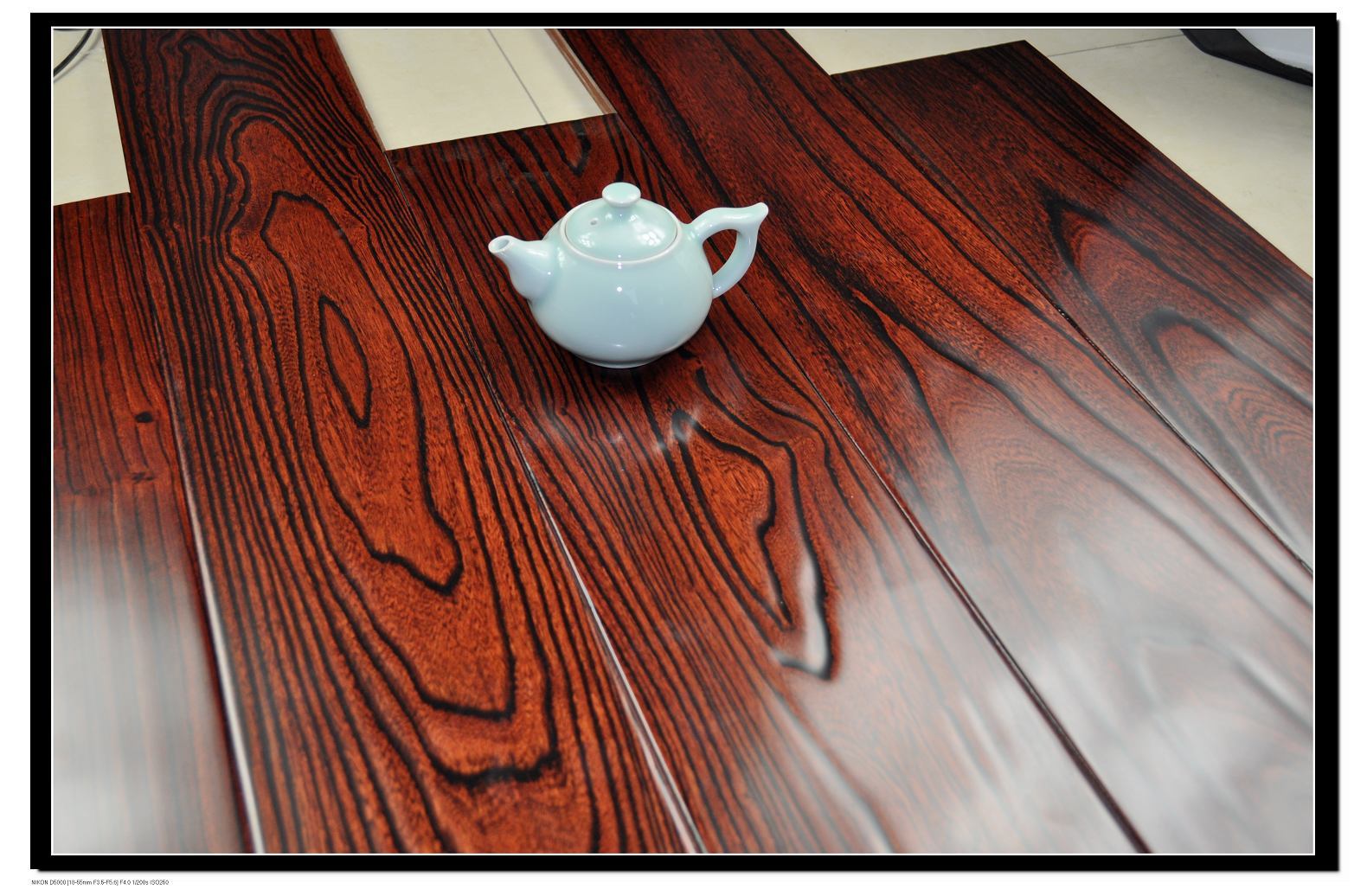 Antique floor solid wood flooring relief big a series of double elm anaglyph specular big masklike(China (Mainland))