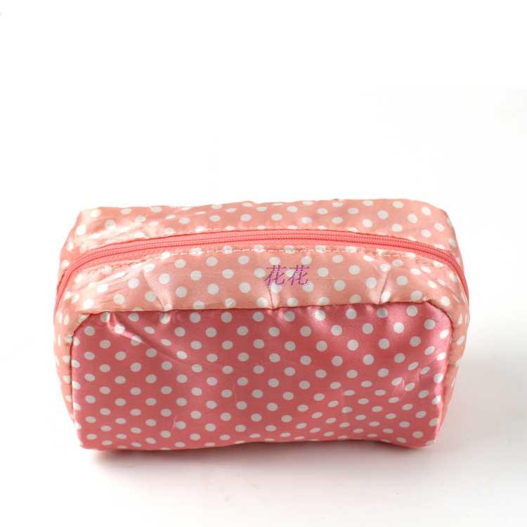 Magazine pink polka dot sandwich multifunctional cosmetic bag belt(China (Mainland))
