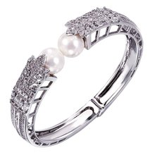 Latest Fashion Woman Classic crystal bracelets Clear Color Zirconia Crystal Bangles Prong Setting Propose Marriage
