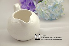 Free shipping New Zakka White lace butterfly embossed ceramic milk jug Sugar Pot Storage tank Family