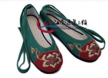 Embroidered shoes multi layered cotton made shoes sole cotton made shoes cotton made strap shoes beijing
