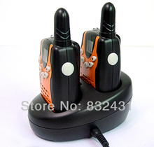 M 602 Twin talker 22 Channels Two Way Radios Mini Walkie Talkie With The Charging Base