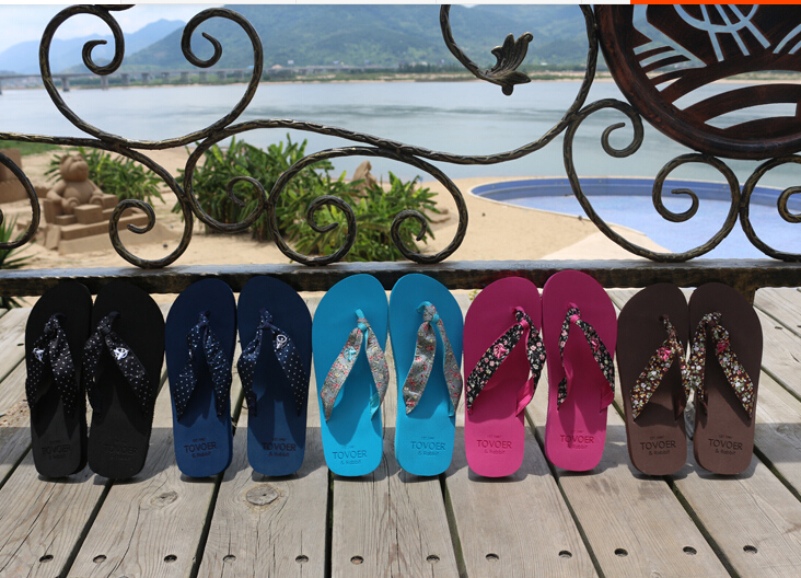 Summer small platform flip flops women s shoes flat rubber beach slippers wholeale free shipping
