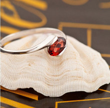 Red color natural garnet stone ring 925 sterling silver rings Simple and stylish for women wedding