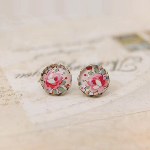 Promotions New arrival fashion Korean Lady flower gem Stud earrings High quality Vintage metal jewelry for