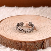 Adjustable Silver Plated Women Vintage Daisy Flower Open Ring Toe Ring Knuckle Band Mid Finger Tip