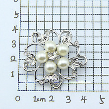Free Shipping Exquisite Korean Flower Pearl Inlay Crystal Wedding Lady Brooch Pin