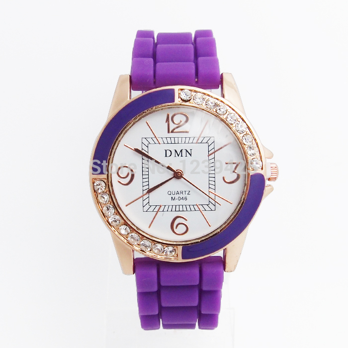 New fashion quartz watches women fashion Peptide chain women electronic watches Multi colored 30 meters waterproof