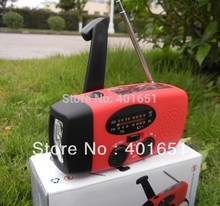 Free shipping 3 in 1 emergency Wind up Solar Dynamo Powered FM AM Radio Phones Chargers