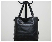 wholesale popular ladys bag Leisure bags Size 32 x 24cm material PU 4 different colors black