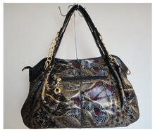 wholesale classic bag Leisure bags Size 41 x 25cm Two function PU 2 different colors black