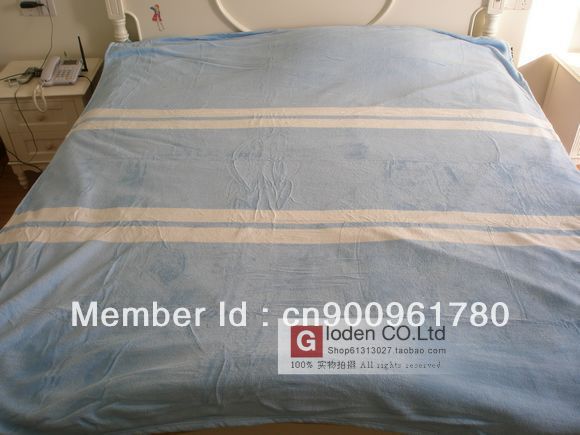 Exported to Europe and America Stripe coral fleece blanket multi-purpose thickening blue 1.5kg(China (Mainland))