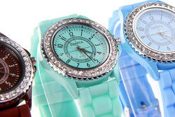 2012 GENEVA Watch Gel Crystal Silicone Men Lady Jelly Watch Unisex bling candy Silicone watch Quartz Watches(China (Mainland))