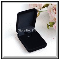 Free shipping Wholesale 12pcs/Lot 8x6x3cm Black Fashion Velvet Jewelry Necklace Gift Packaging Display Box Case