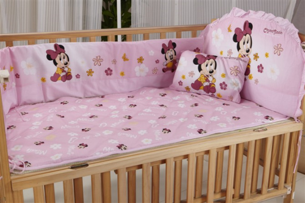 Бренд 100% хлопок вышитая микки минни младенцы футляр детская кроватка постельные принадлежности комплект 7 включает одеяло бампер матрац подушка спинки
