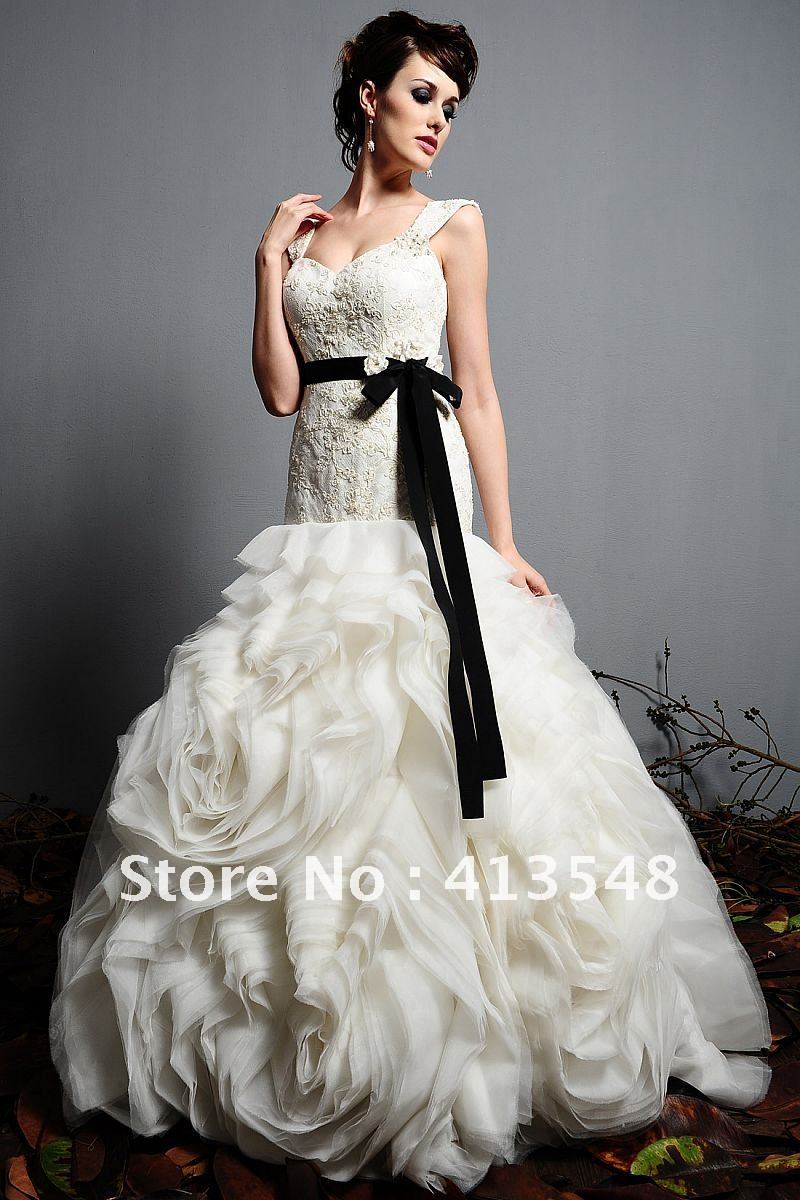exquisite wedding dress