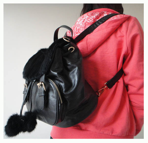 Hot sale stylish ladies Backpacks lady s bags 26 x 26cm black PU rabbit fur 4