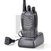 Portable BAOFENG BF 888S UHF 400 470MHz Handheld Two Way Radio 16CH Walkie Talkie with Torch