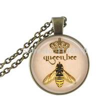 honeybee pendant necklace honey bee necklace animal jewelry long chain necklaces vintage jewelry women men wonderful