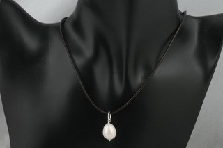 12 14mm large rice pearl Black leather single necklace Large pearl pendant necklace leather necklace jewlery