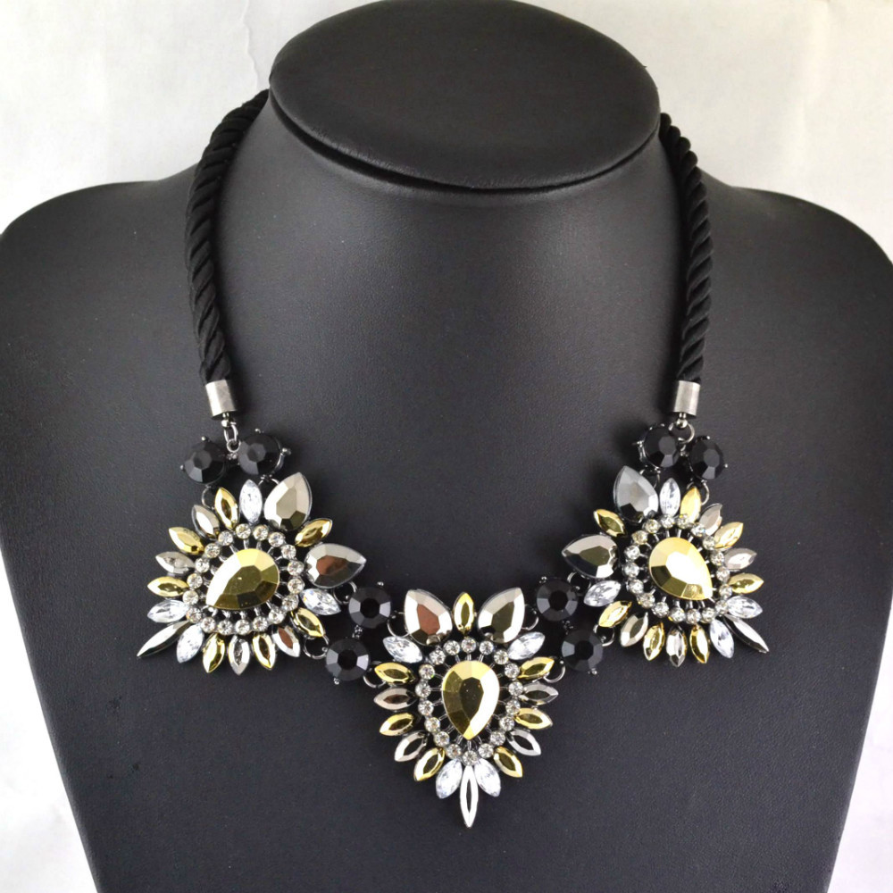 2014 hot sale Daisy flower necklace and suspension soft cotton brought new female charm necklace jewelry