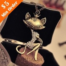 Free Shipping Min.order is $10 (mix order) Imitation Diamonds Sexy Cat Girl Necklace Chain Europe America Style (Bronze)  N303