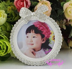 2013 Fashion Pearl With Bowknot Rustic metal Photo Frame Quality Photo Frame For Baby Child Free Shipping(X-1313)(China (Mainland))