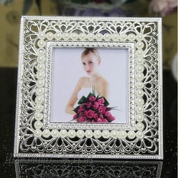 Free Shipping Luxury Pearl Metal Photo Frames For Wedding/ Home Decor picture Frames 3x3 Wholesale (XK-1033)(China (Mainland))